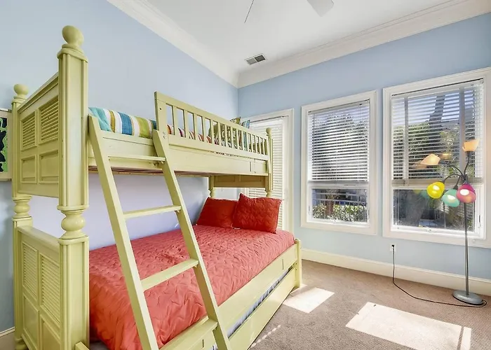 55 Steps To The Beach - Private Pool & Spa - 2Nd Row To The Beach - 29 Sandpiper St - I Am Unable Respond To Any Inquiries Through App Until Property Is Booked Hilton Head Island